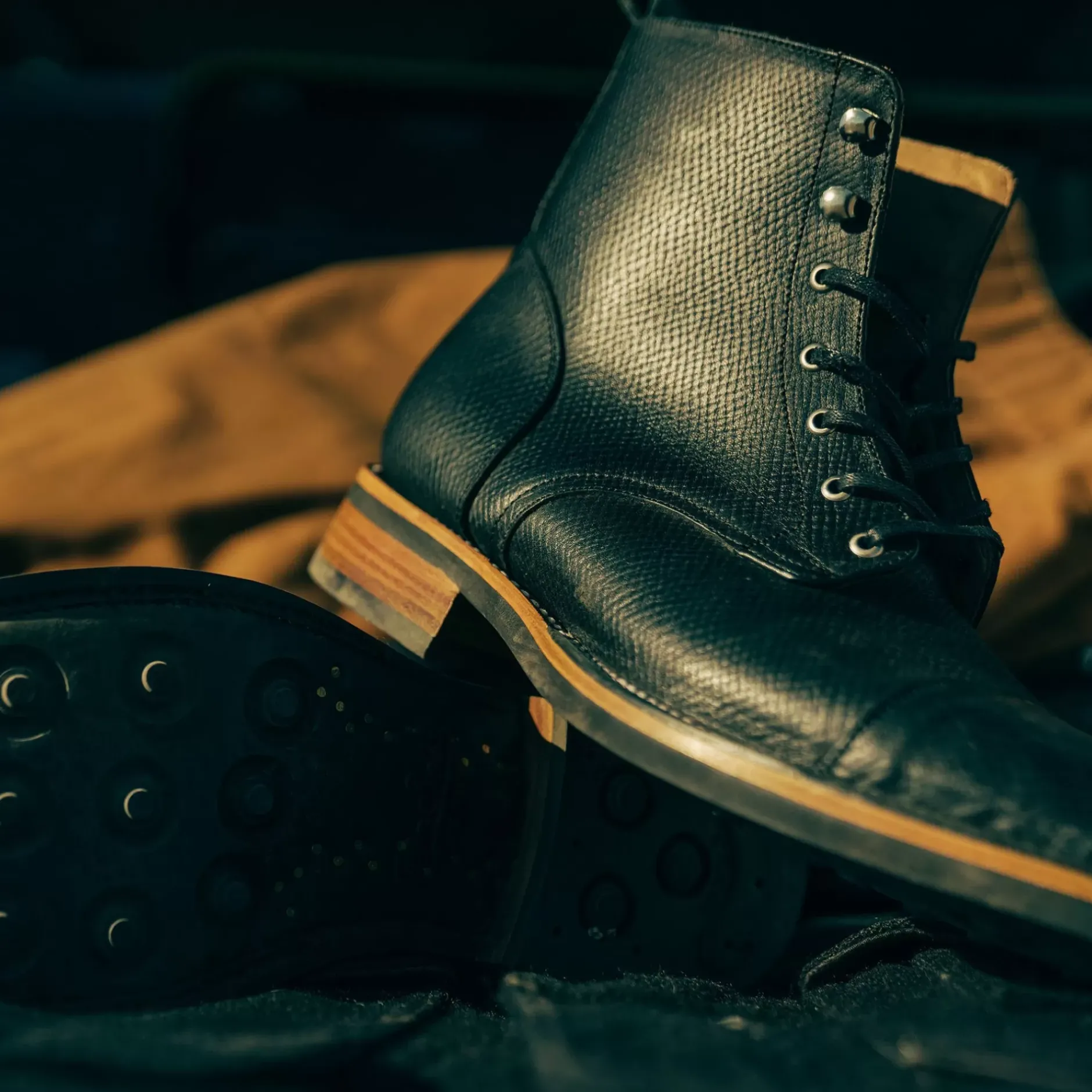 TAFT Taft Stitchdown|Boots>The Legacy Boot In Black Hatch - Reindeer Leather |