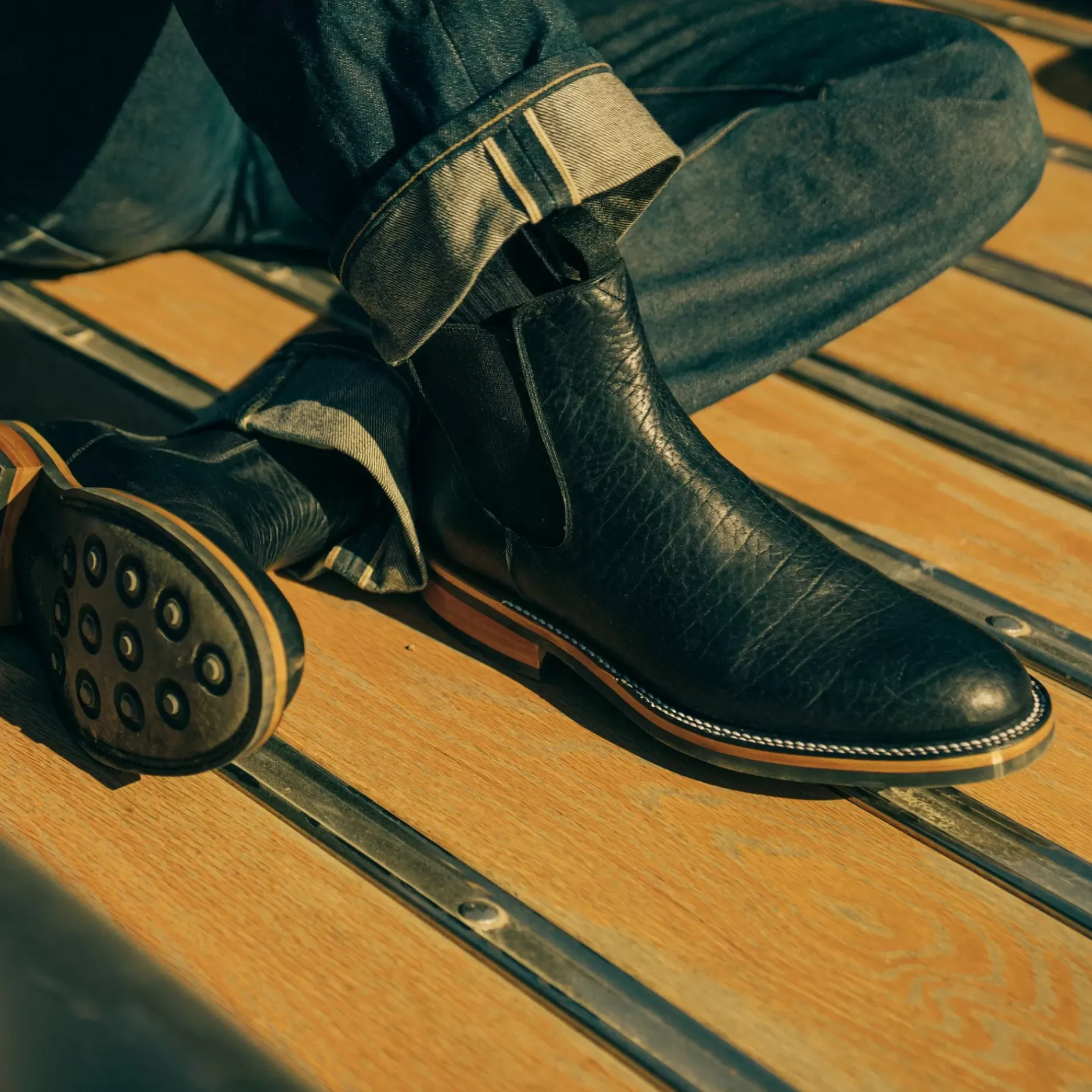 TAFT Taft Stitchdown|Chelsea Boots>The Legion Boot In Black Bison Leather |