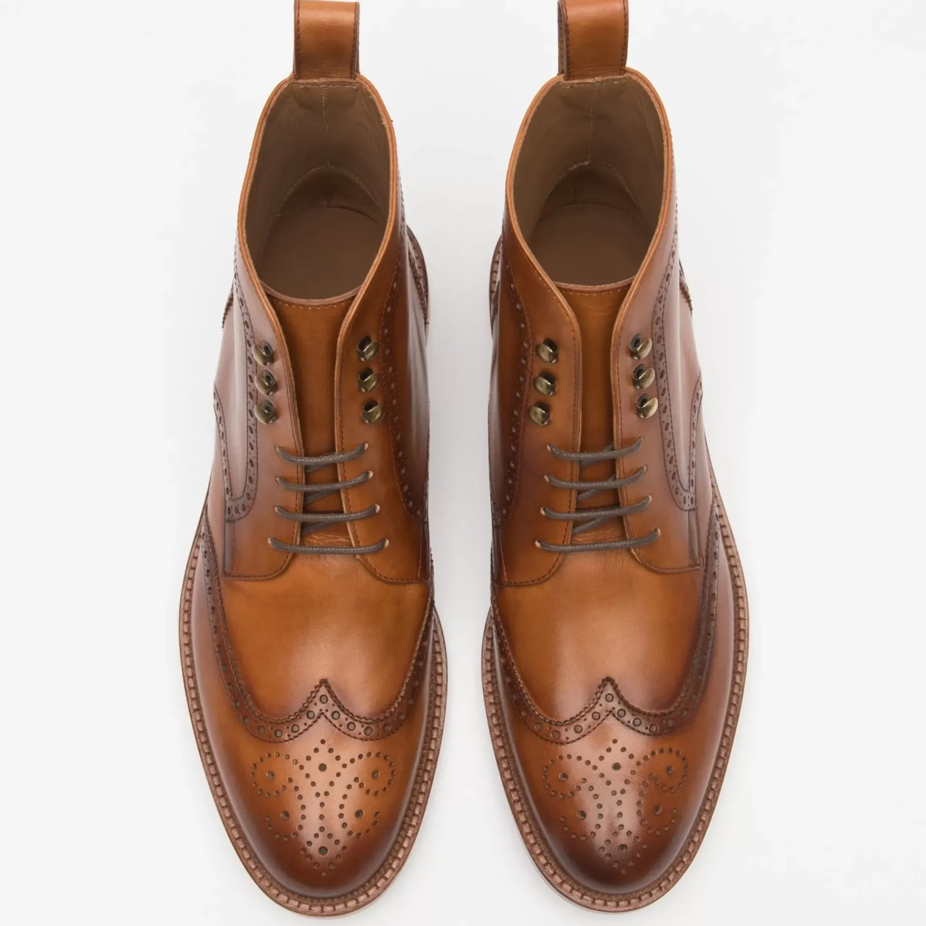 TAFT Boots>The Mack Boot In Burnt Honey Vachetta Leather |